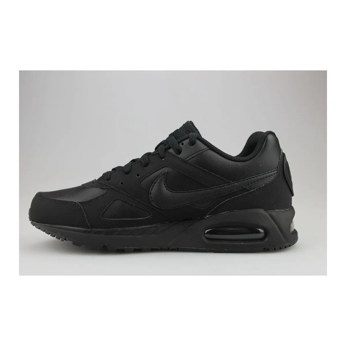 Air Max Ivo Leather Triple Black