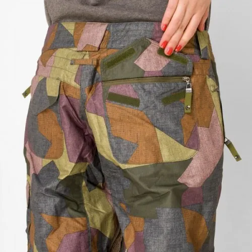 Dakine Georgie Pants Patchwork Camo