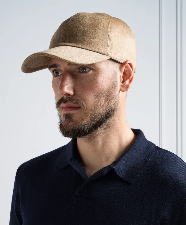 Enrico Mandelli Brown cashmere cap with logo